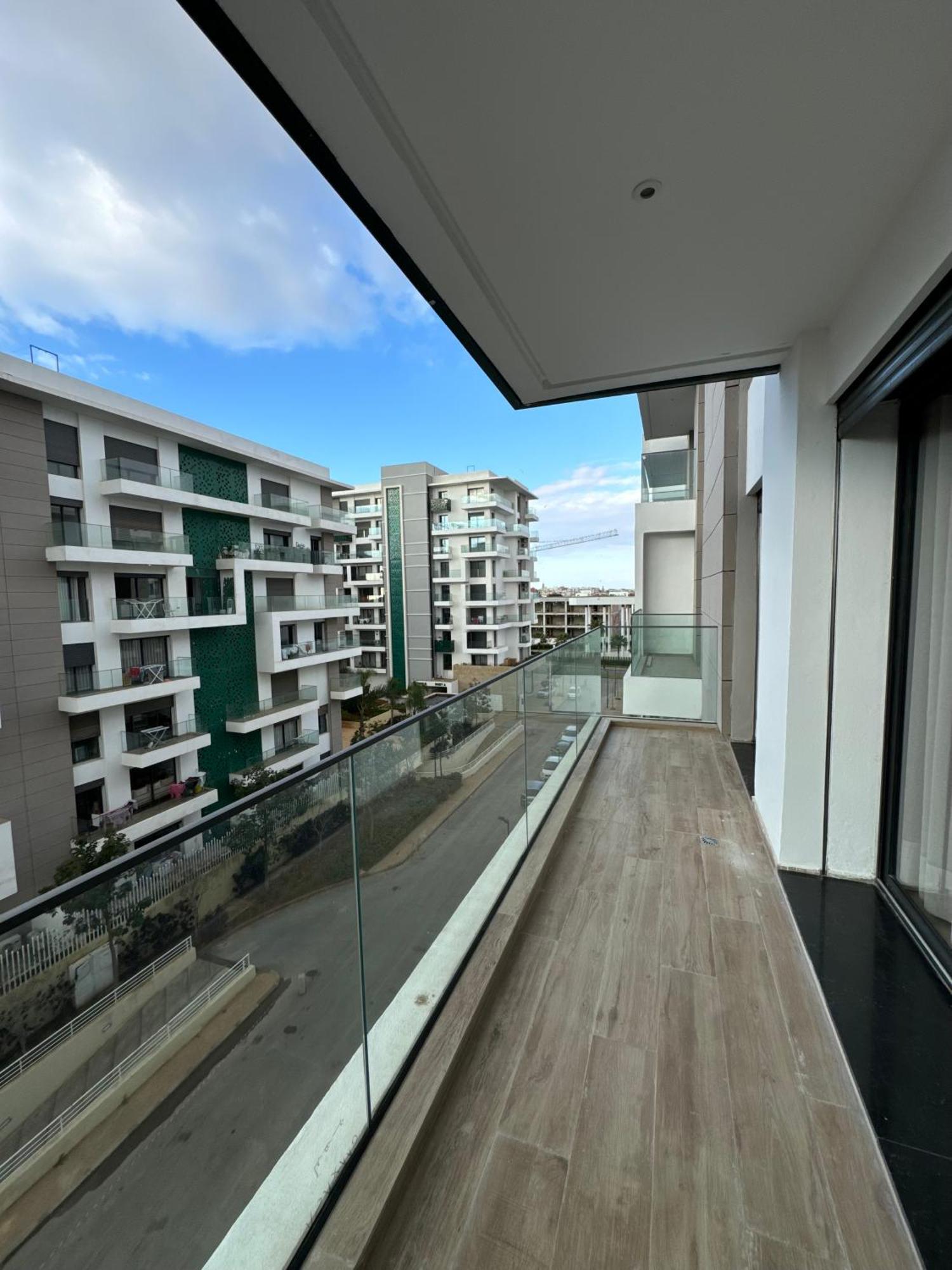 Apartment Minimalist Escape - Between Agdal Station & Corniche *